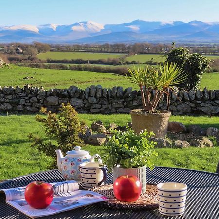 Villa Cosy Barn Dwyran Exterior foto
